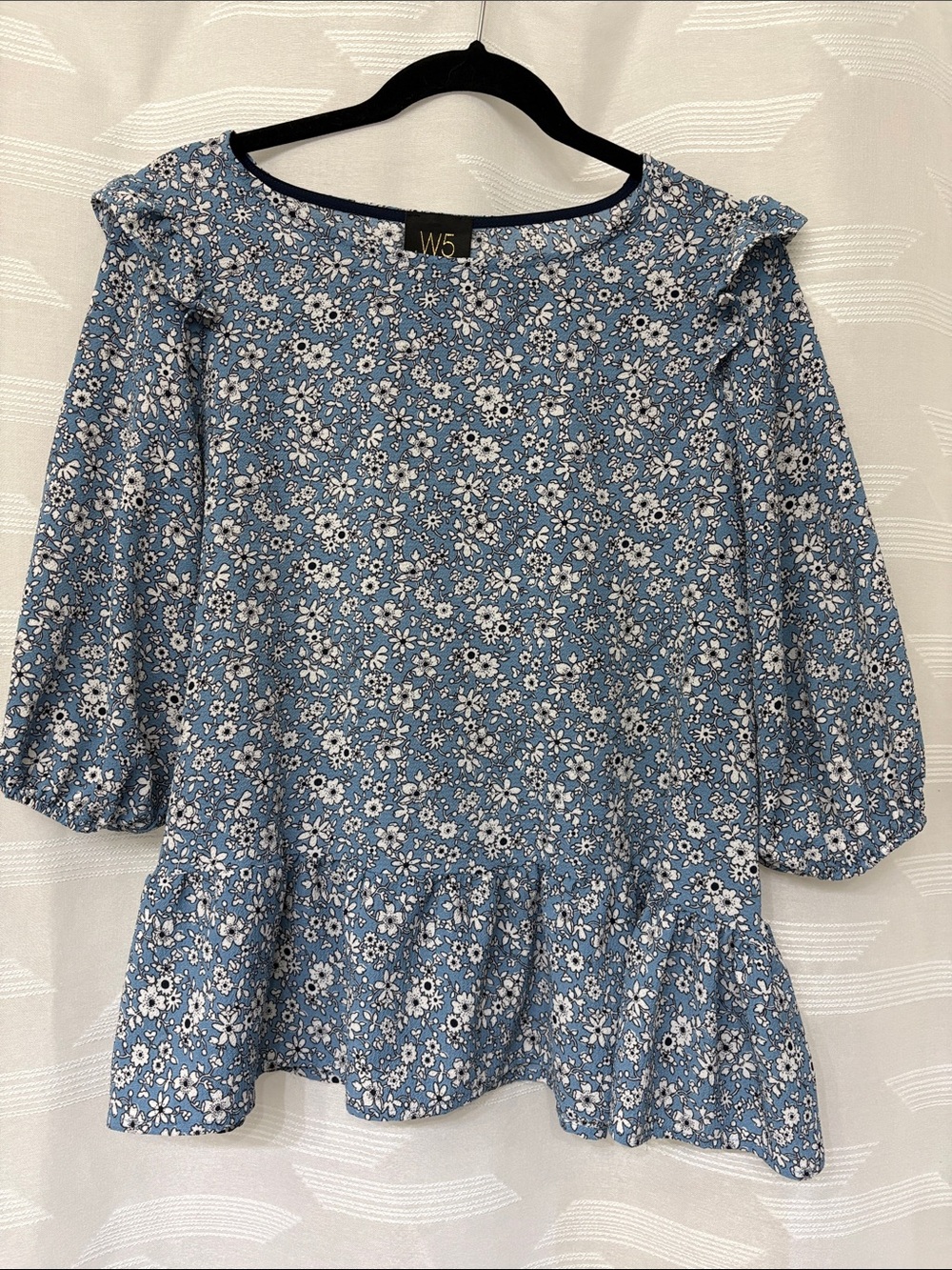 W5 Blue Floral Ruffle-Hem Blouse